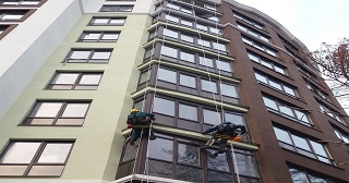 Установка крыши на балкон Назрань цена от 1054 руб. м/2.